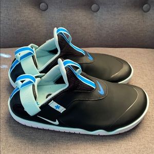 Nike healthcare tennis shoes
